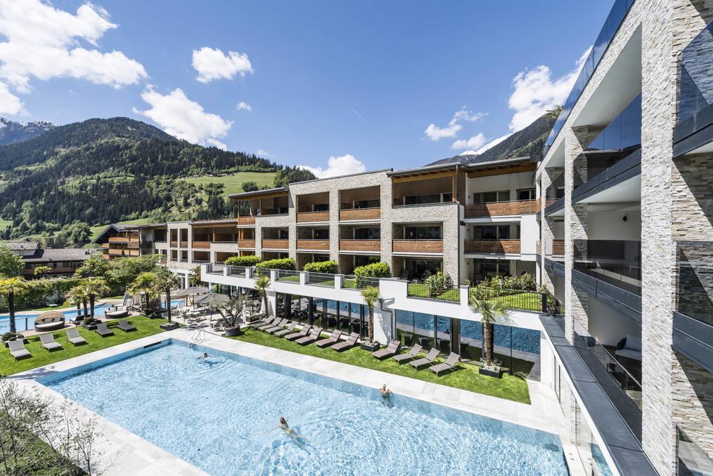 Stroblhof Active Family Spa Resort San Leonardo in Passiria Exterior photo